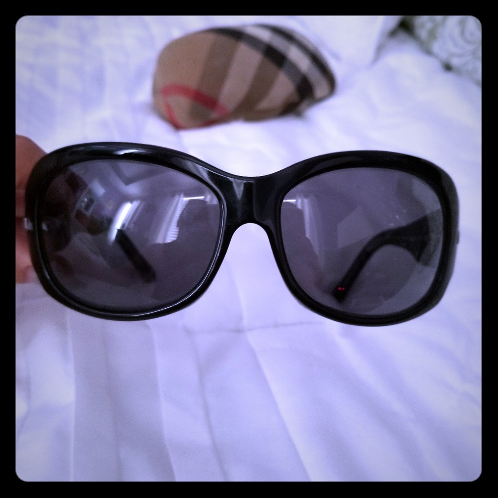 Burberry sunglass